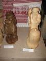Сидоров Г.Е. Скульптура "Медведь" (слева), Скульптура "Медовик" (справа). Резьба по дереву