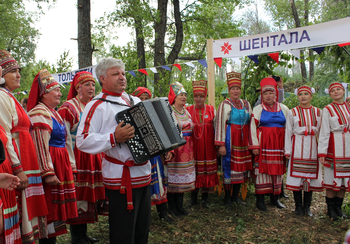 Найти мордовского. Народы Мордовии Мокша эрзя. Нижегородские мордва национальные праздники. Традиционный Мордовский праздник. Мордовский фестиваль.