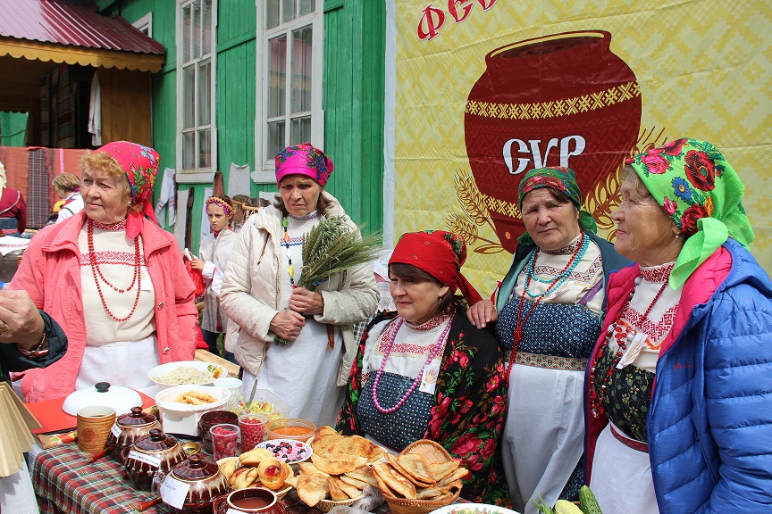 Праздник край. Масленица Коми-Пермяков. Традиции и праздники Коми Пермяков. Праздники Коми Пермяков. Праздники Коми Пермяков Масленица.